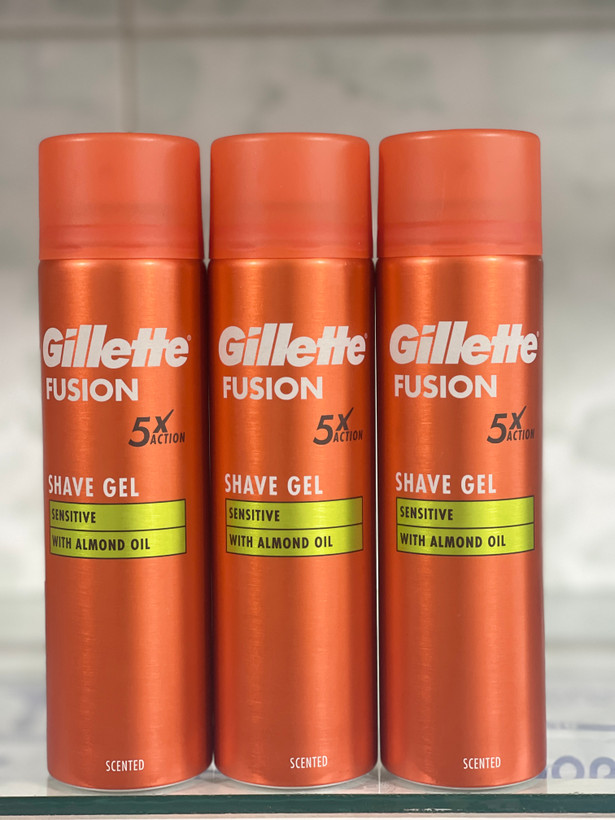 ژل اصلاح صورت مردانه ژیلت فیوژن 5X اکشن مدل Sensitive با روغن بادام | Gillette Fusion Shave Gel 200ml